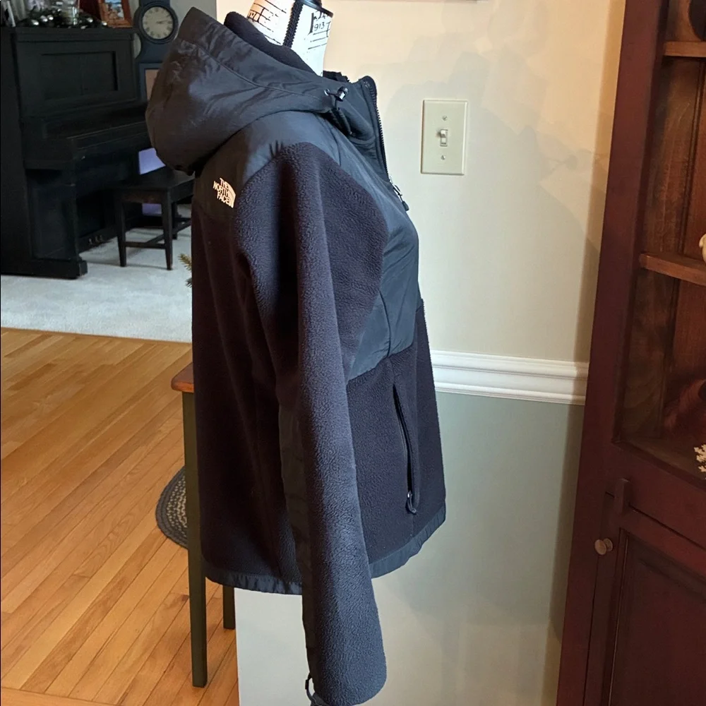 North Face black fleece hooded jacket - Picture 4 of 8